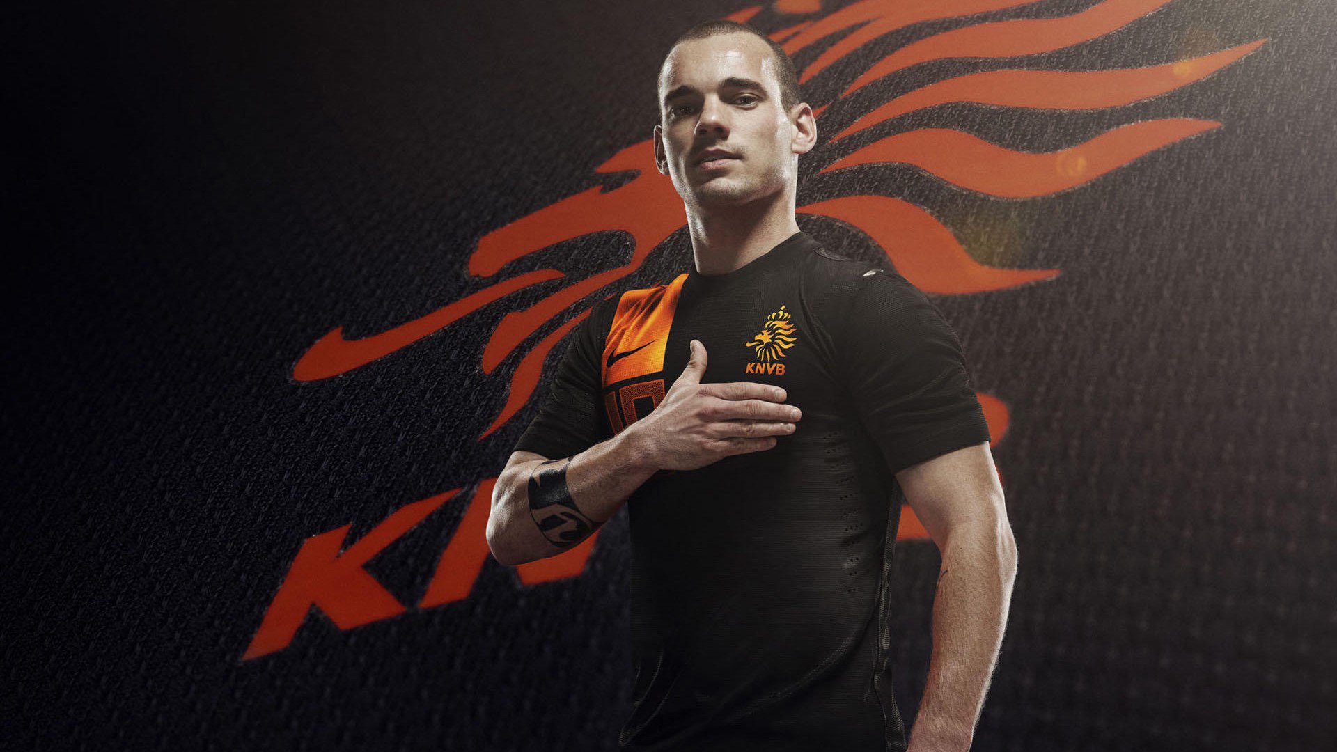 曼城力压多特蒙德，福登与哈兰德在欧冠赛场展现出色配合，曼城球员福登